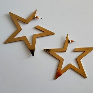 Gold star earrings
